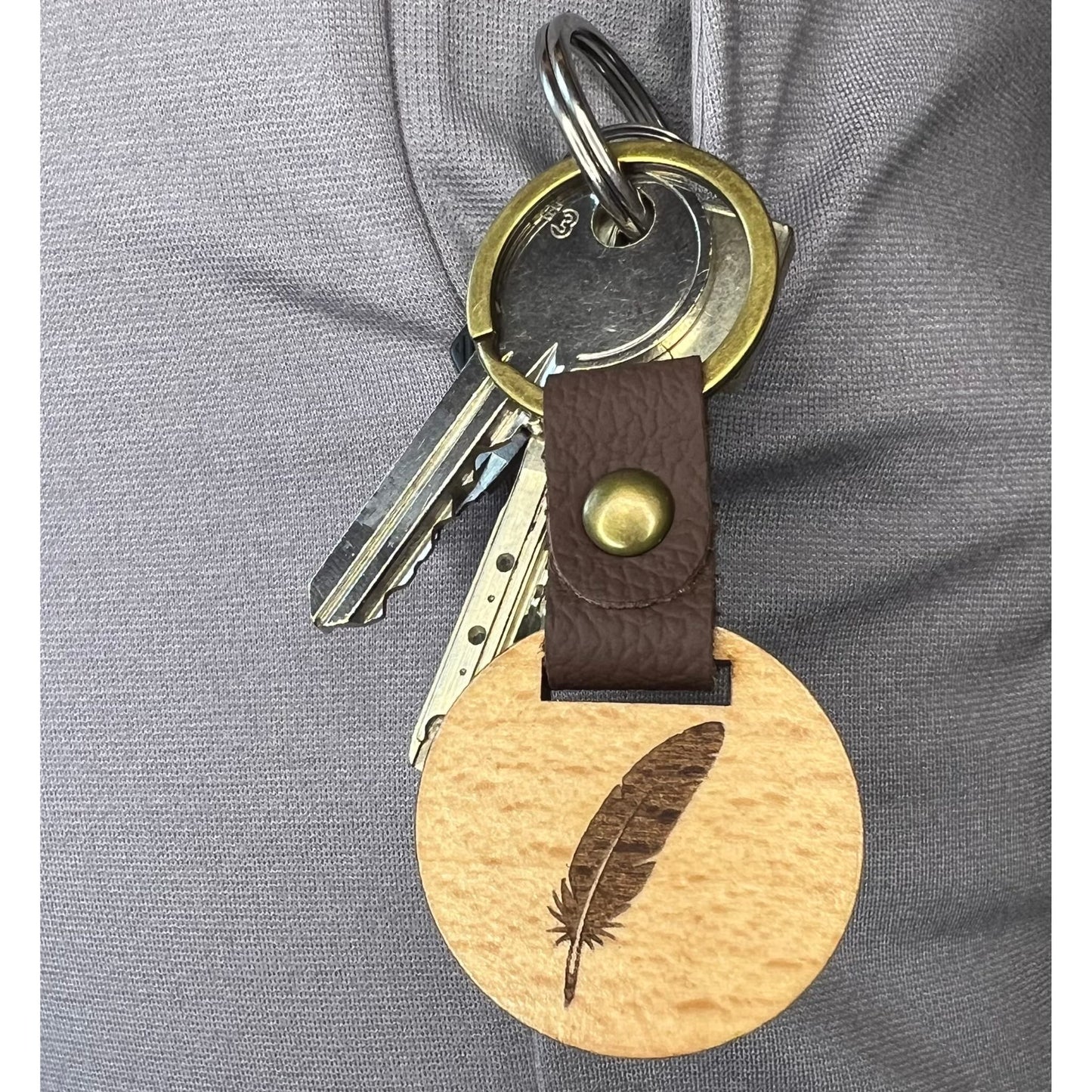 Schlüsselanhänger aus Holz – "Feder"